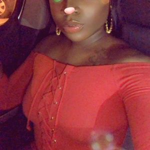 Meet your Posher, Demetria